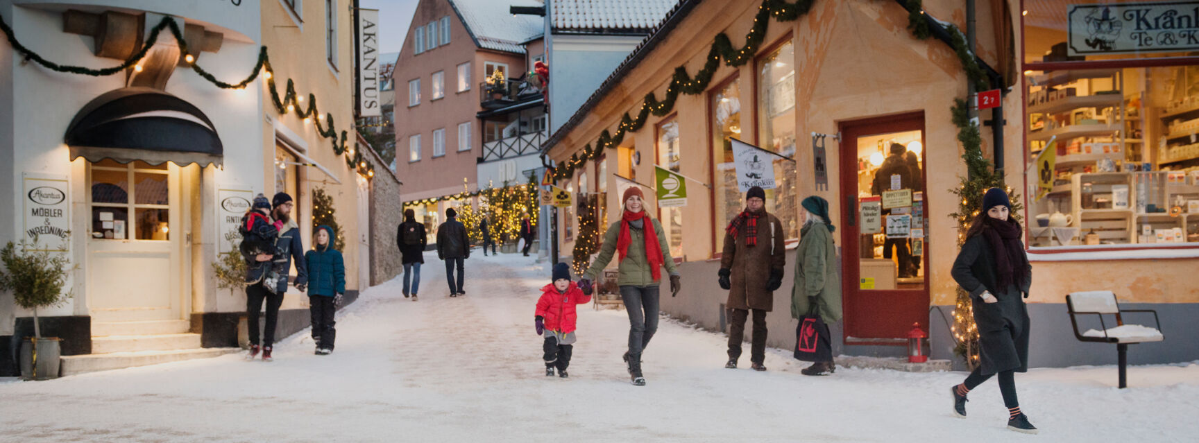 Christmas shopping in Visby © Anna Sundström