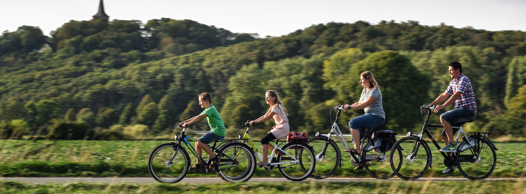 Fahrradfamilie van Offeren ©WFG Emmerich mbH