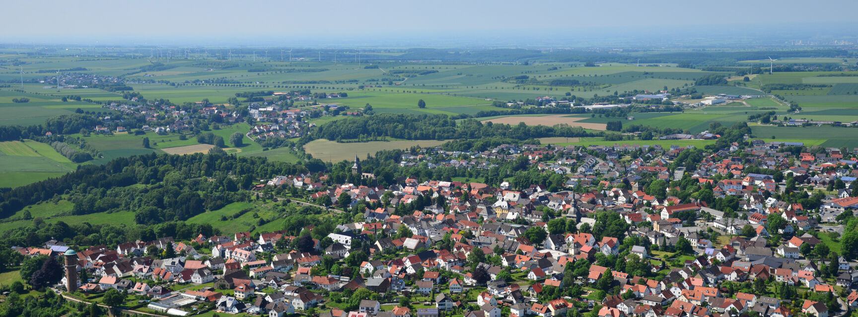 Startbild Rüthen Luftbild mit Wasserturm Foto Zoomfaktor