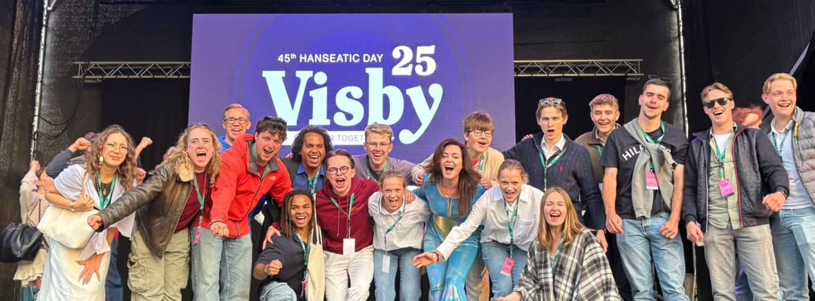 Visby 25 Gruppenbild Bühne © Rachid Hamdaoui