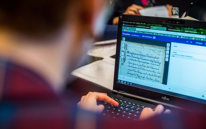 Citizen Science Projekt_Hanse.Quellen.Lesen_an der FGHO ©_Olaf Malzahn_FGHO Citizen Science Projekt_Hanse.Quellen.Lesen_an der FGHO ©_Olaf Malzahn_FGHO