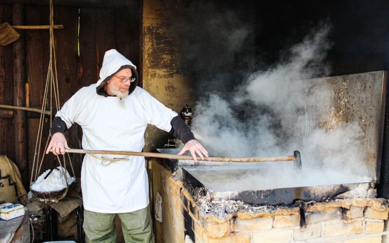 Salt boiling at the German Salt Museum ©Deutsches Salzmuseum