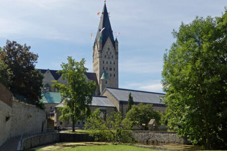 Dielenpader & Dom © Tourist Information Paderborn Dielenpader & Dom © Tourist Information Paderborn
