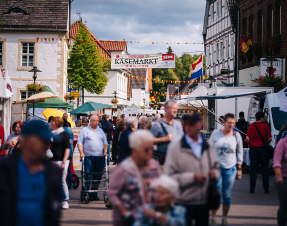 Deutscher Käsemarkt 2018 Besucher © Stadt Nieheim Deutscher Käsemarkt 2018 Besucher © Stadt Nieheim