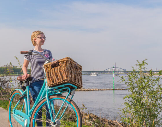 Fahrrad Rhein © Melanie Stegemann Fahrrad Rhein © Melanie Stegemann
