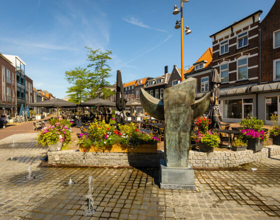 Square with artwork from Hanseatic ship © Gemeinde Tiel Square with artwork from Hanseatic ship © Gemeinde Tiel