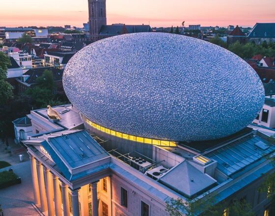 Fundatie-Zwolle-by-night © Thomas-Bartelds Fundatie-Zwolle-by-night © Thomas-Bartelds