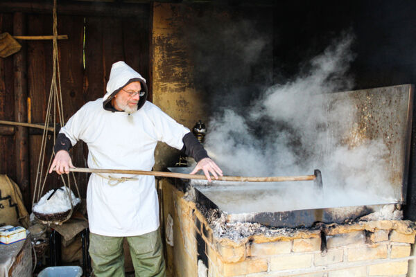 Salt boiling at the German Salt Museum ©Deutsches Salzmuseum