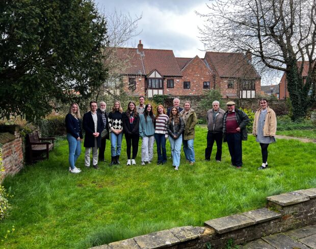 Group photo in front of the friary © Youth Hansa